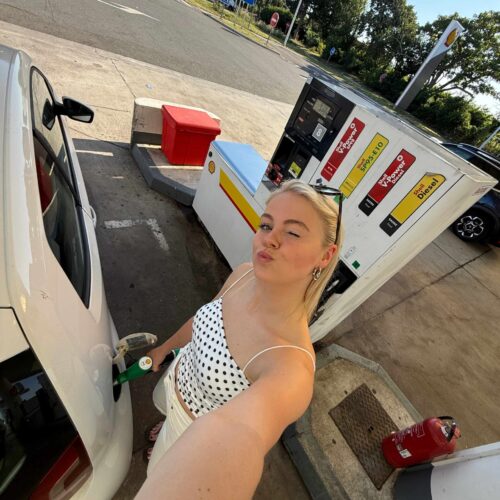 Tankstop onderweg naar Parijs tijdens de roadtrip