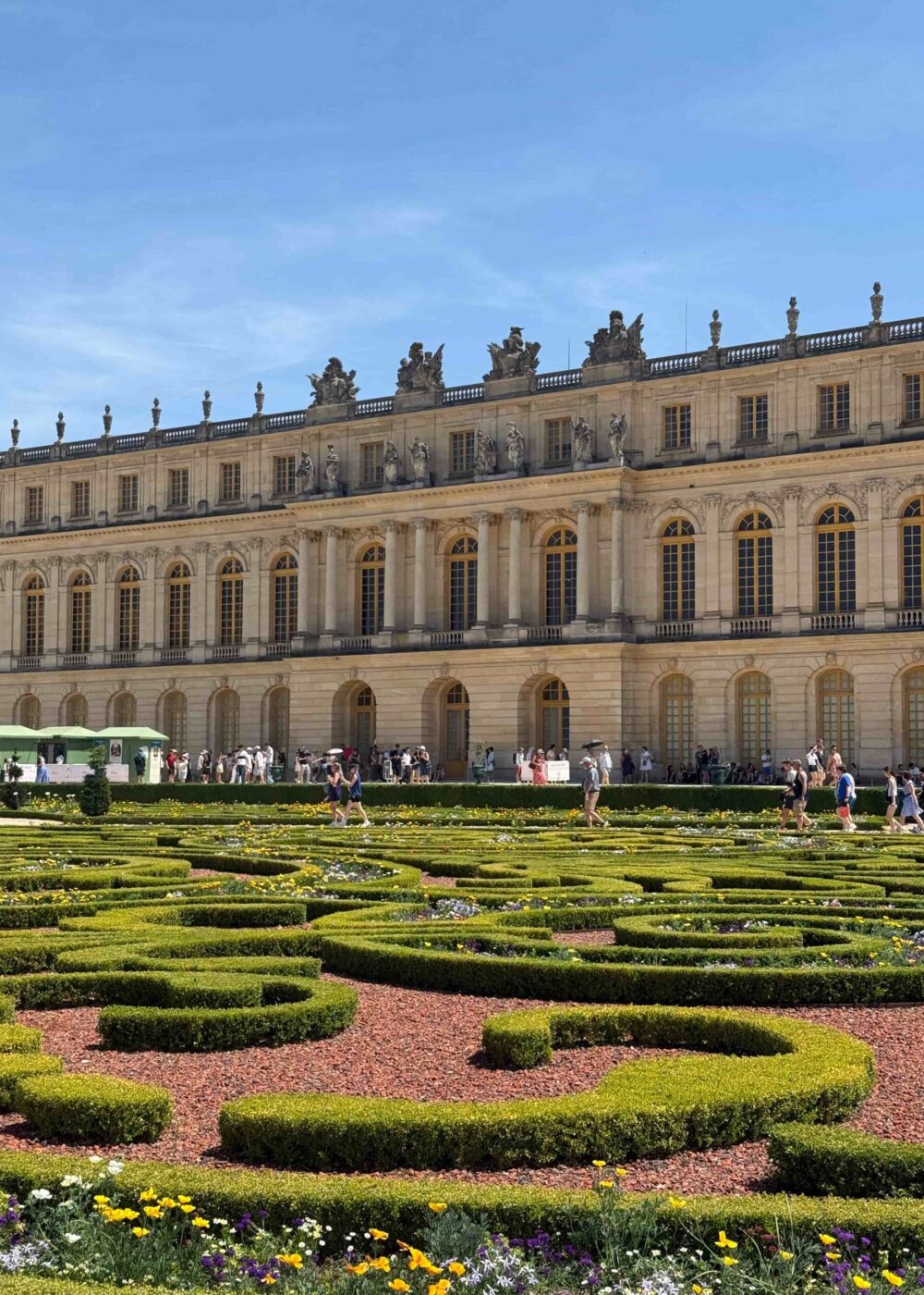 Het Paleis van Versailles gezien vanuit de tuinen